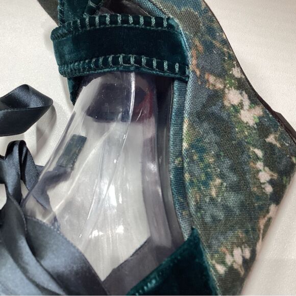 Stuart Weitzman Theodora Callum  Elegant Velvet Green Lace-Up Wedges Size‎ 8.5 - Picture 10 of 13